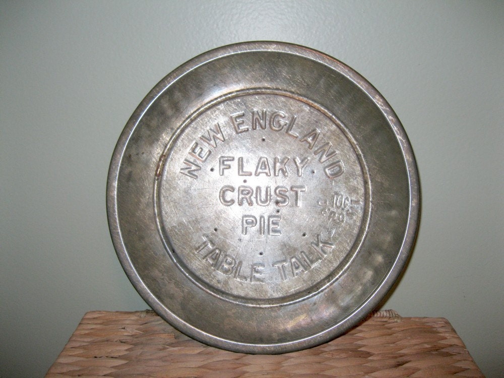 Vintage 1950s Table Talk Pie Pan / Serving / Pie Plate / Aluminum Pie Pan