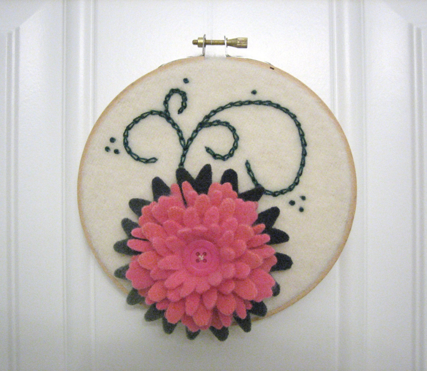 Handmade Embroidery Hoop Wall Art Home Decor with Pink Cashmere Flower (no.281)