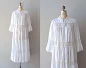 lace wedding dress / 1970s dress / Zuhkra dress