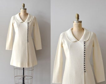 cream 1960s dress / mod 60s dress / Cinema Everywhere dress