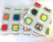Gorgeous white floral Afghan.. Vintage Throw blanket with flowers
