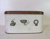 Vintage Bread Box // white metal kitchen storage