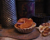 Beeswax Bakery Candle Tart "Caramel Apple"