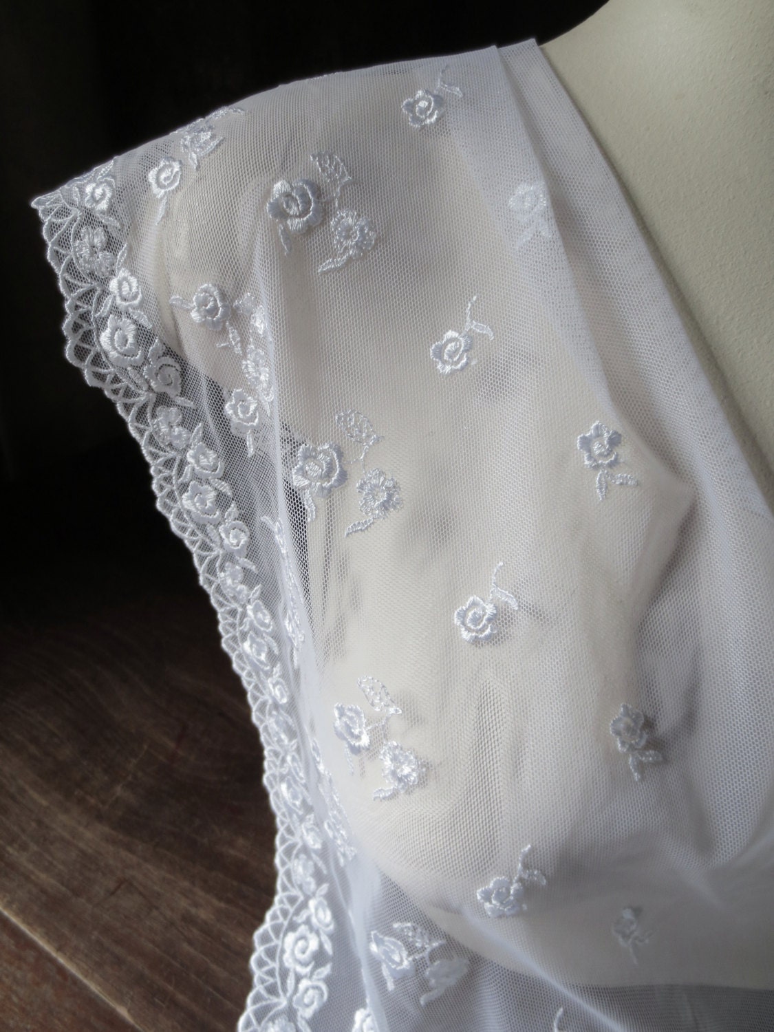Embroidered Lace in White for Bridal, Lingerie