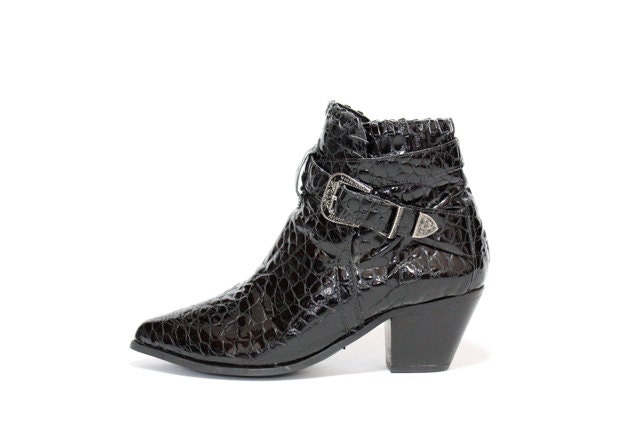 VTG Textural Patent Leather Harness Buckle Ankle Boots 8