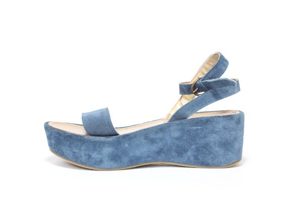 VTG Blue Suede Platform Sandals 6