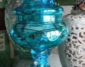 Pedestal ShImmeRY Covered Dish