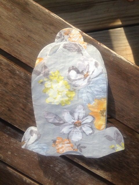 Pack of 30 Gray and Yellow Baby girl shower onesie napkins or banner decoration. Floral design. Il_170x135