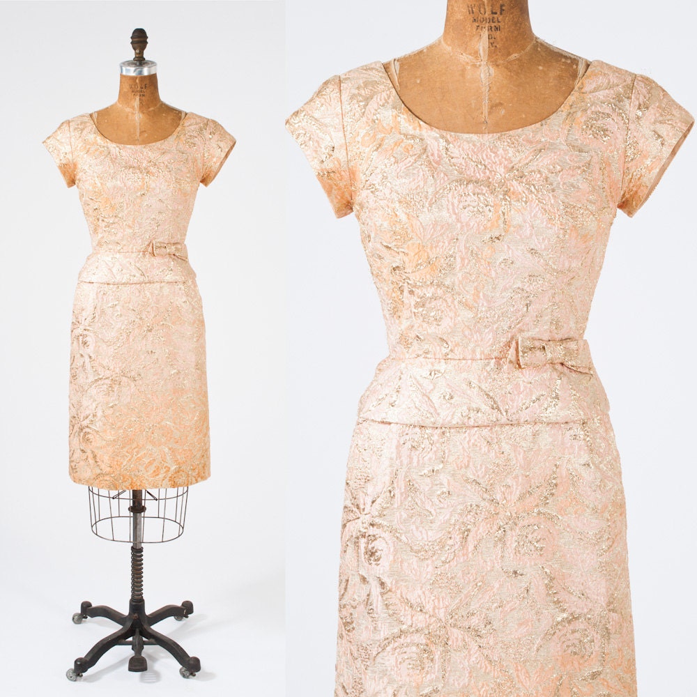 1950s Pink Metallic Cocktail Dress - Textured Gold Metallic Brocade Wiggle Dress