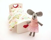 Stuffed animal toy children doll bed white red  miniature and stuffed mouse (fit for mouse)