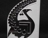 Spanish Peacock Knitting Needle Gauge - Clear - Metric Sizes