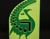 Spanish Peacock Knitting Needle Gauge - Transparent Fluorescent Zombie Green - Metric Sizes