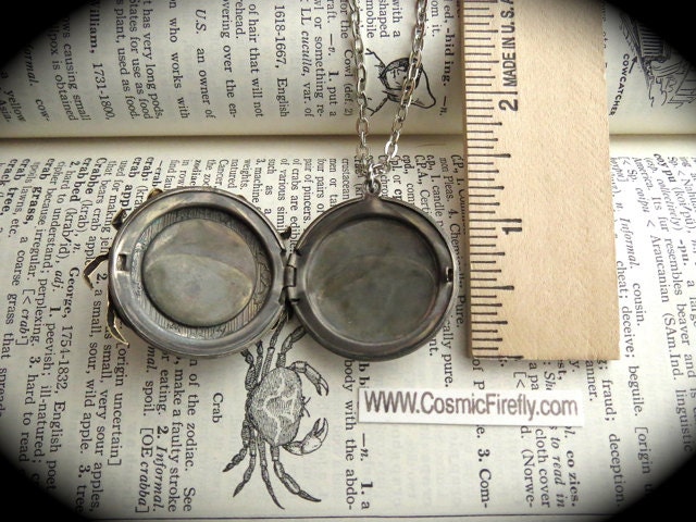 Steampunk Crab Locket Necklace Rustic Crab Necklace Nautical Steampunk Necklace Vintage Watch Movement Gothic Victorian Rustic Silver Locket