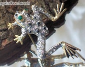 Vintage Frog Pin Gold Color Crystals Black and Emerald Color Gems Brooch Missing 2 crystalsEC R-31 a