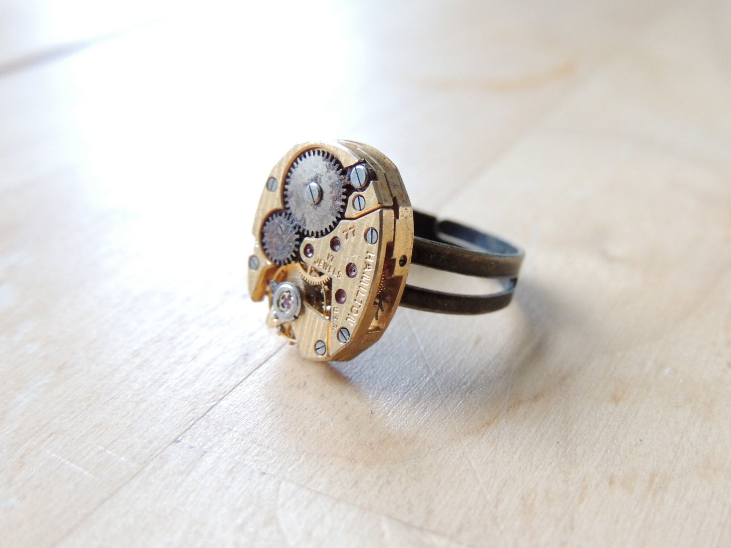 Steampunk ring- golden Hamilton movement