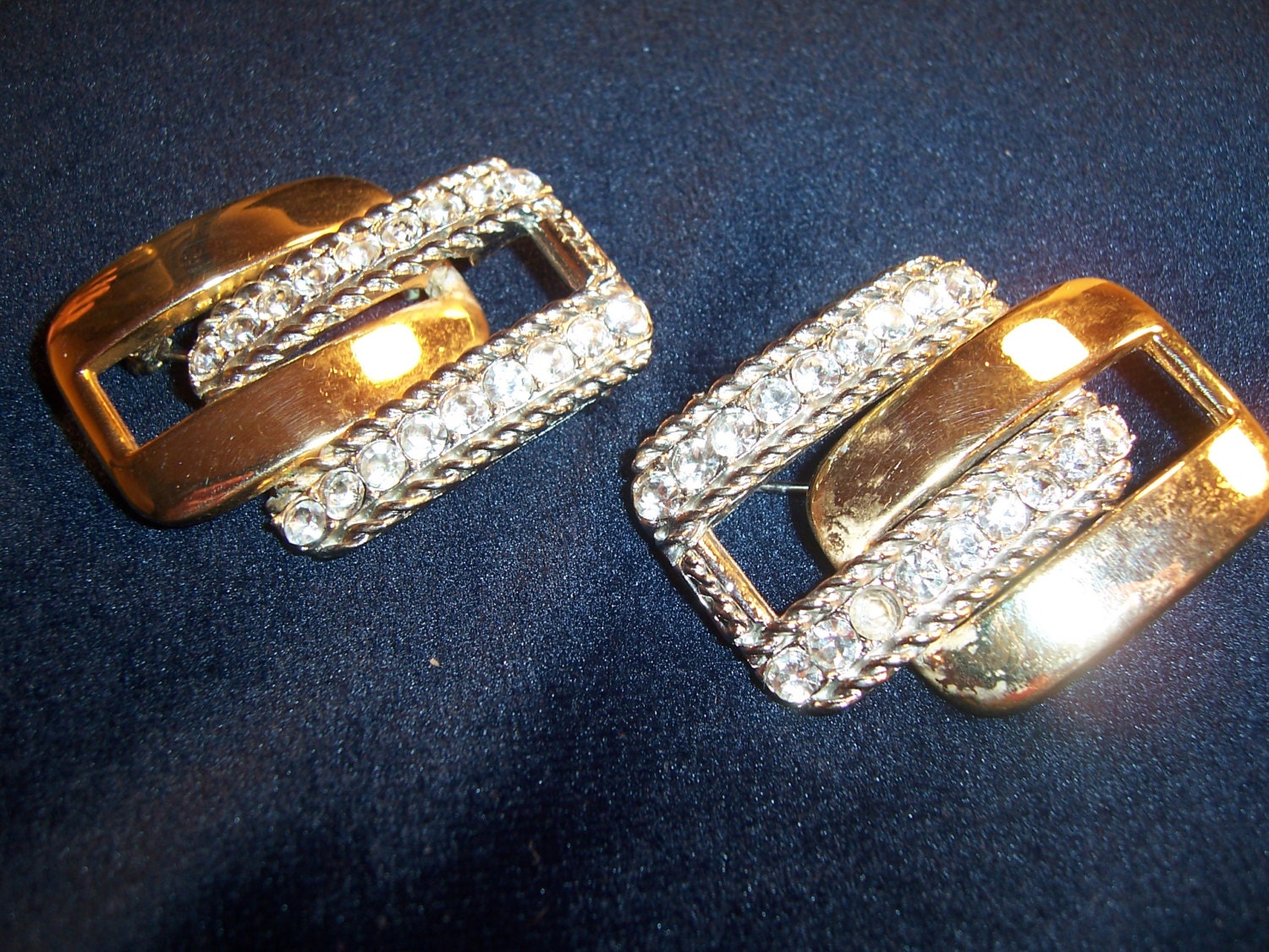 Vintage 2 Tone Rhinestone Scatter Brooch Pins
