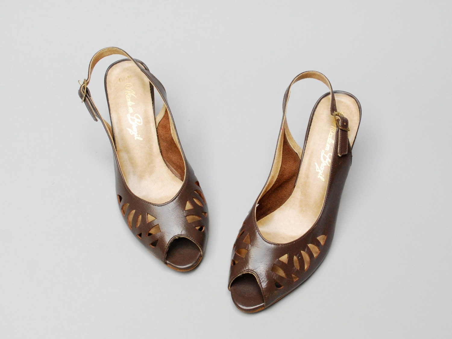 vintage 1970s slingback leather shoes size 6