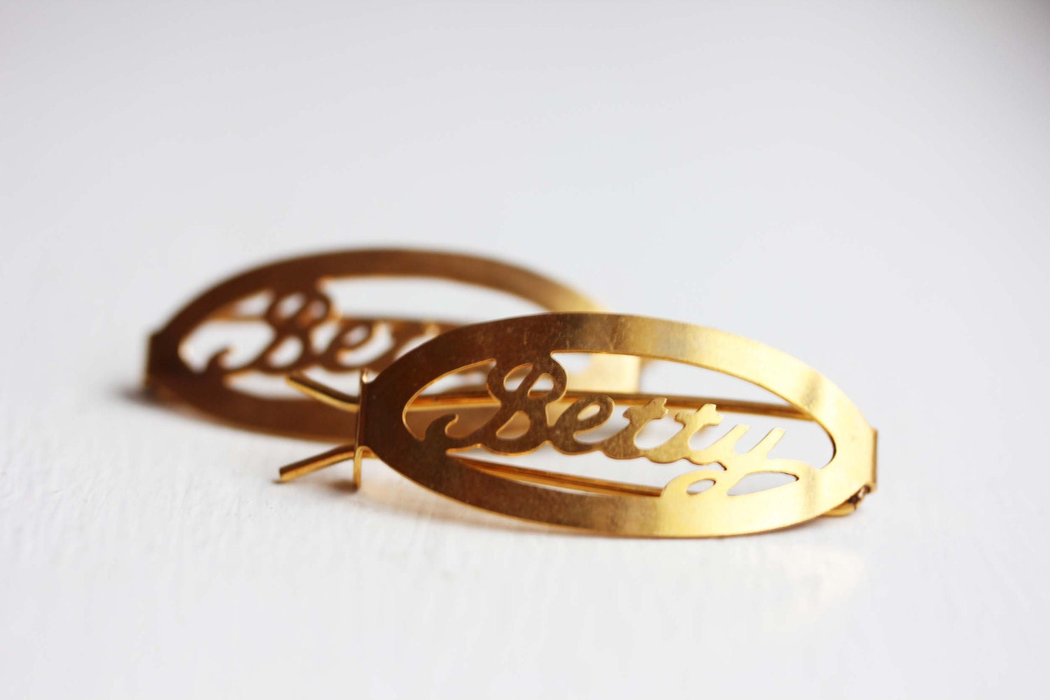 Vintage Hair Clips - Betty