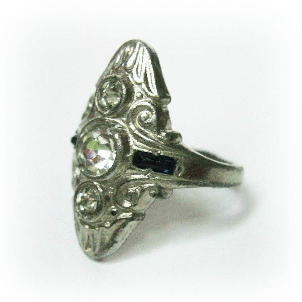 Vintage 1920s Art Deco Ring - Rhinestone - Sapphire Blue Glass - Size 7.50 - Cocktail Ring - Costume Ring - Dinner Ring