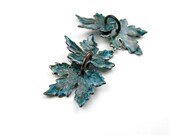 One Enameled Maple Leaf Pair / Teal enamel Lot 14