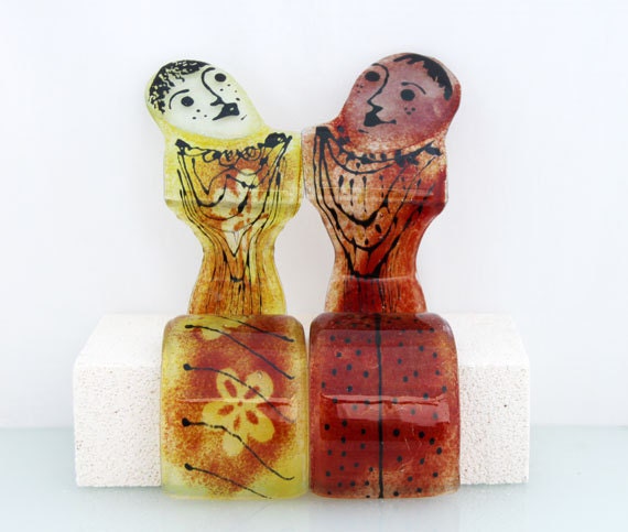Fused glass red & orange sitting couple figure Sculpture glass art (set of 2)