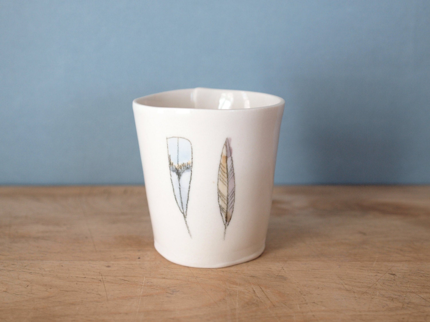 feather cup small. no 102