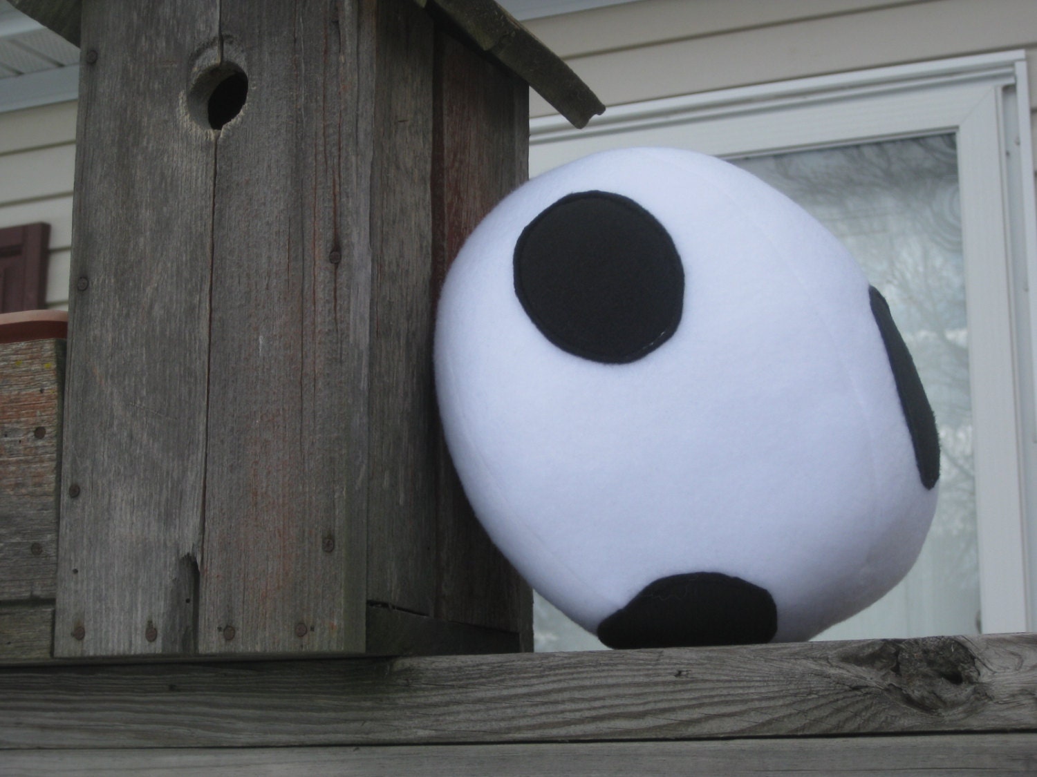 Yoshi Egg with Black Spots