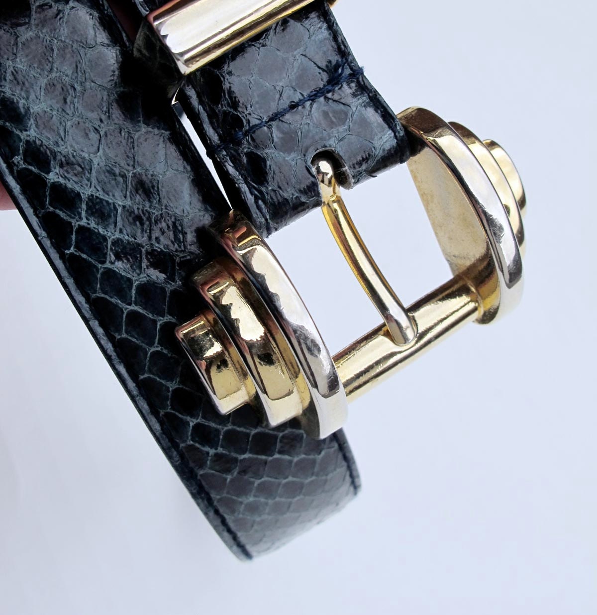 Snakeskin Belt Navy Blue Medium One Inch Wide Goldtone Hardware, Morgan Taylor Snake Skin Belt fits 27 inch to 31 inch