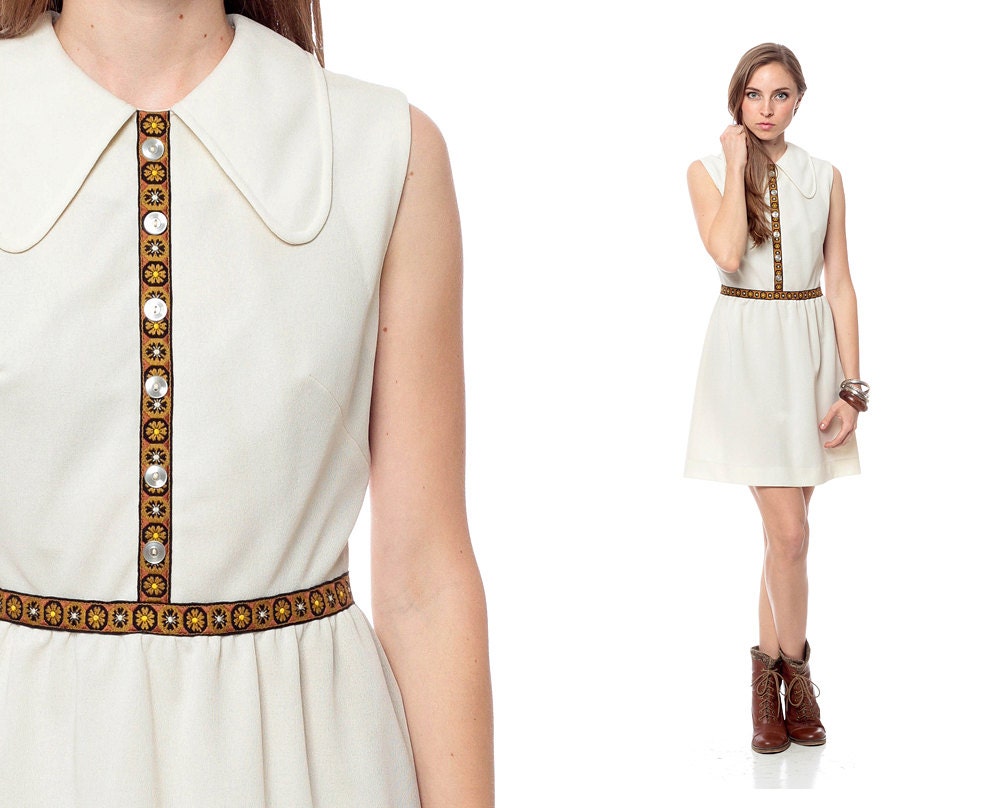 Mod Mini Dress 60s White PETER PAN Collar 70s Babydoll Button Up High Waisted Dolly 1960s Boho Vintage Sleeveless Bohemian Minidress Medium