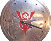 Ford V-8 (Vintage) Hubcap Clock (v1210 hub cap)