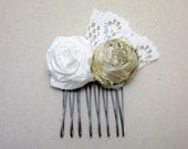 White and Gold Flower Comb