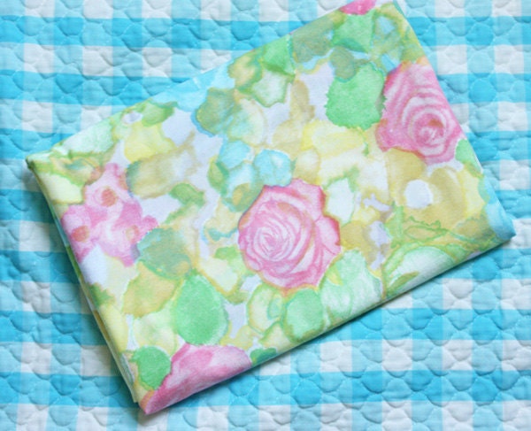 So So Lovely Vintage Sheet --- Remnant