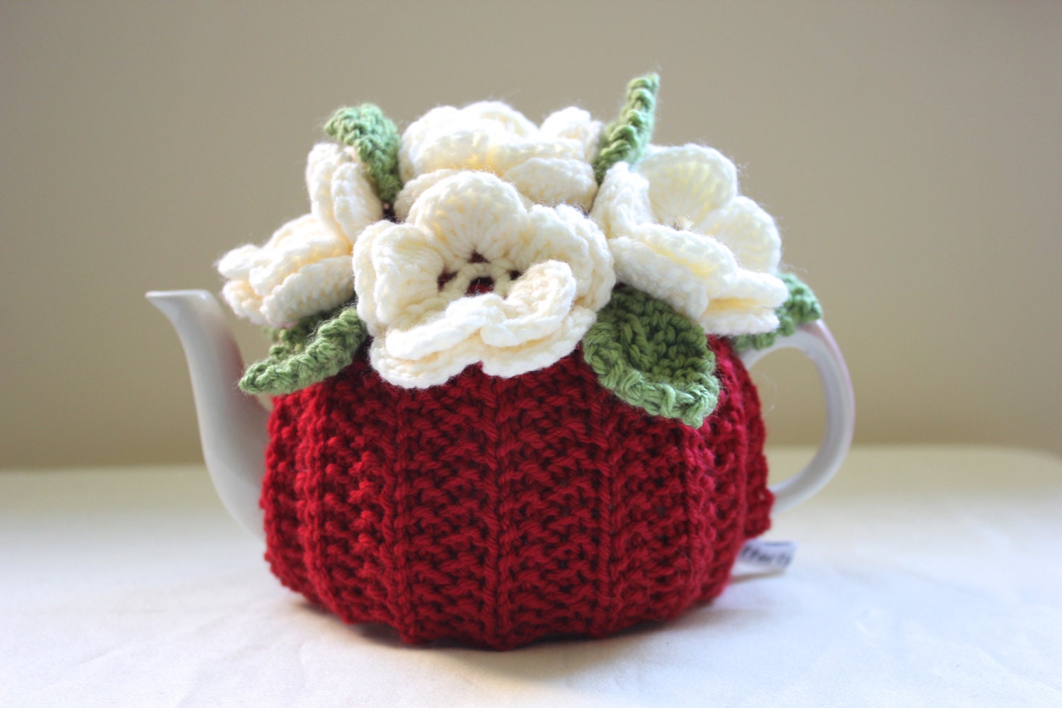 True Red - Flower Garden tea cosy in pure merino wool - Size MEDIUM - Ready to Ship