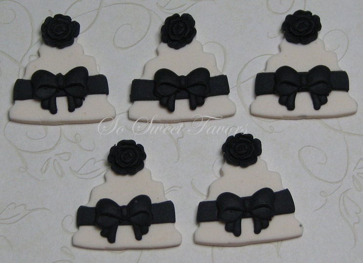 Fondant edible cupcake toppers - Beige and black wedding cake