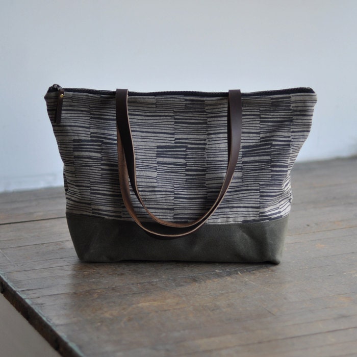 ZIP TOTE - lines