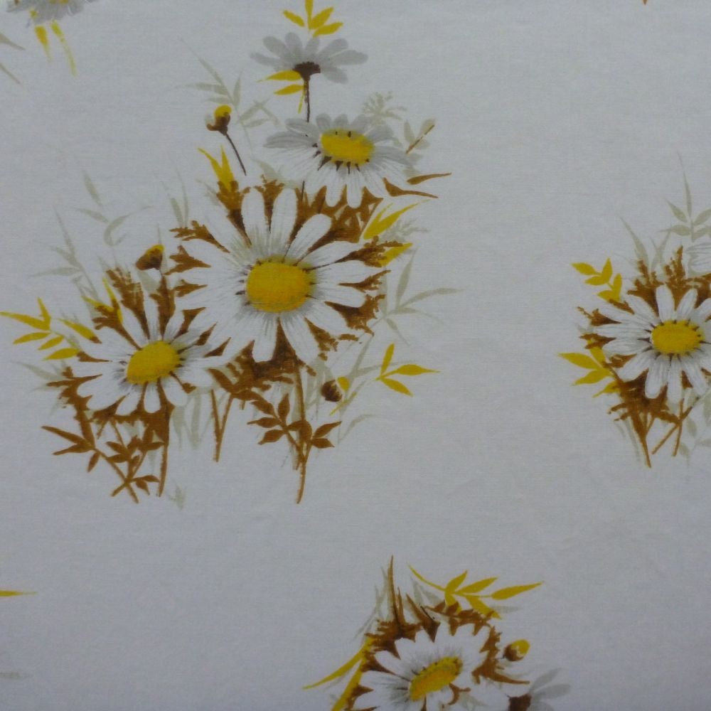 vintage sheet fabric fat quarter (gray yellow brown daisy clusters daisies)