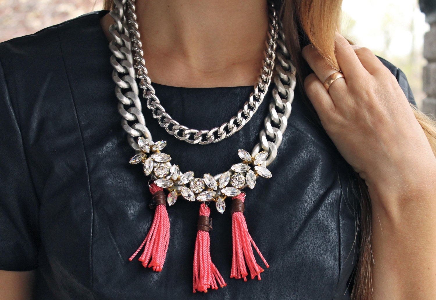 Daisy Tassel Necklace