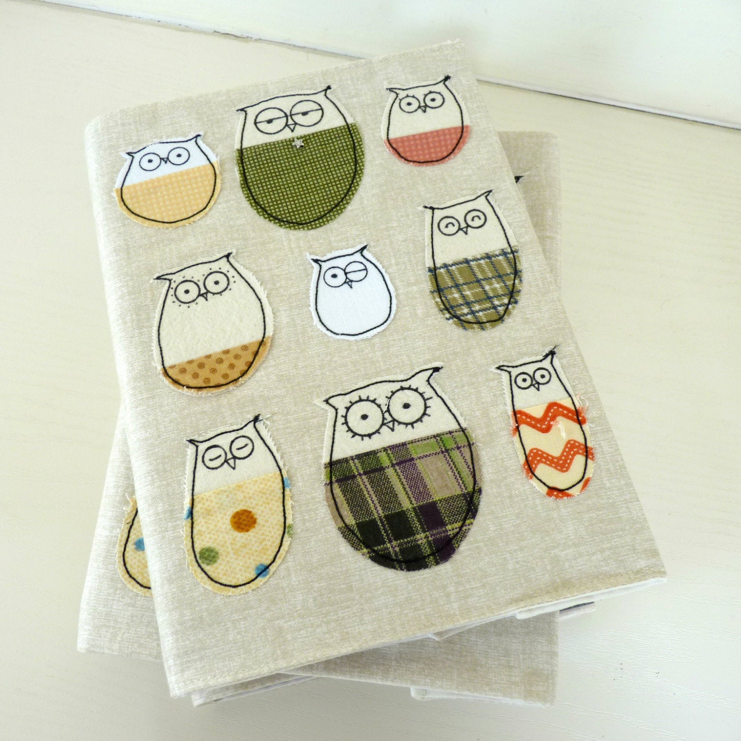 Owl Notebook : Owls in woolly jumpers.