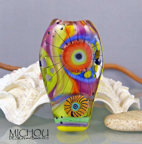 Lovely Protector - Lampwork bead by Michou P. Anderson
