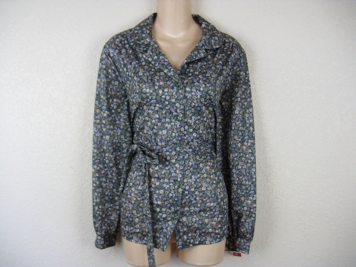 1970's green leaf tunic blouse. plus size. XL / 1X. new old stock.