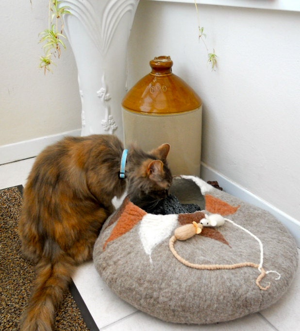 A Large Cat Bed Kitten Cave Cat Pod for Cosy Sleeping "Sweet Dreams" Hand Felted