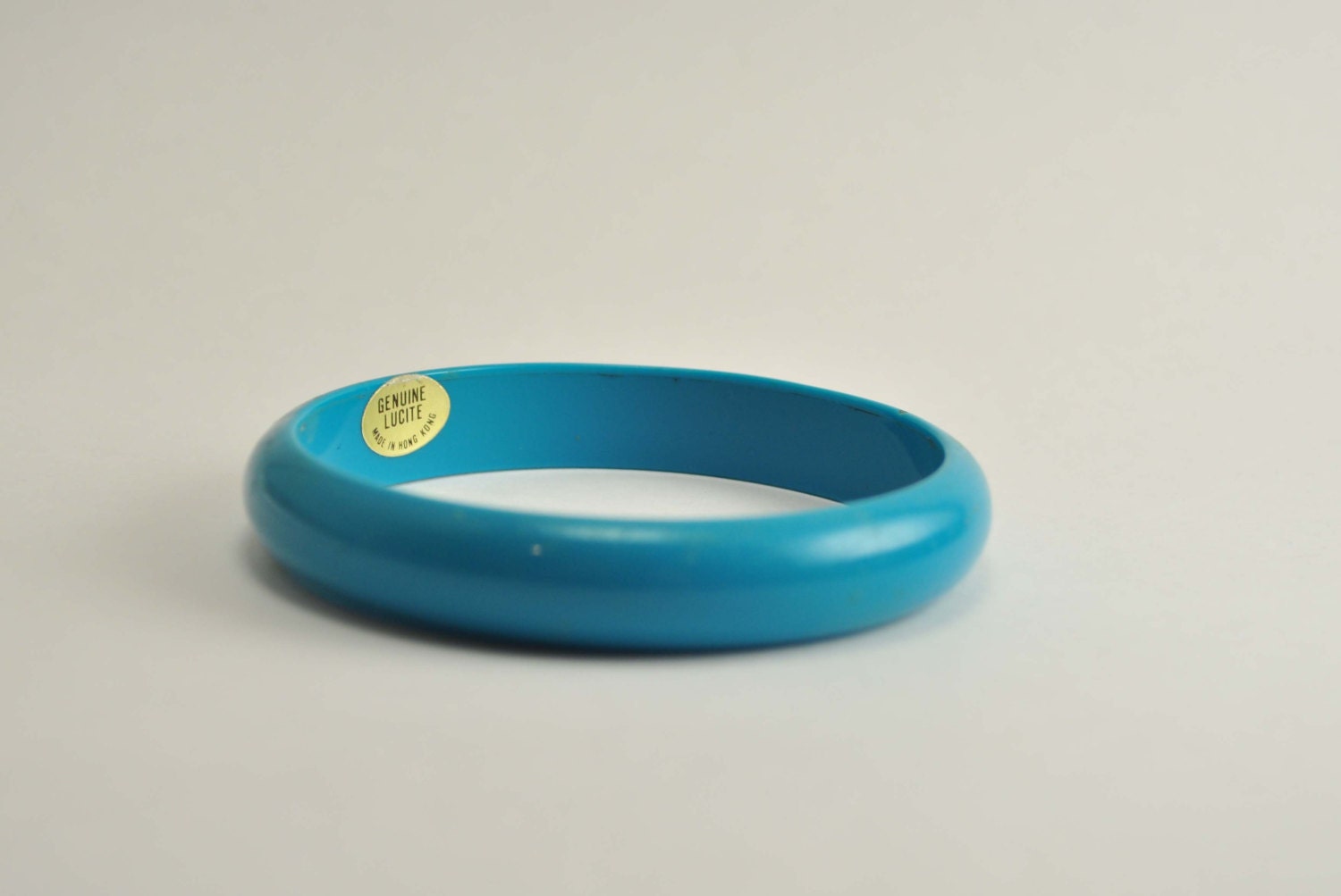 VINTAGE Lucite Bangle Bracelet
