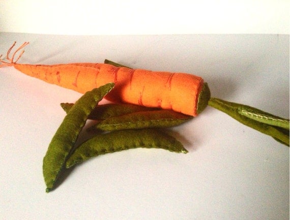 Wool Felt Food / Snow Peas and Large Carrot / Organic Cotton Stuffing Il_570xn