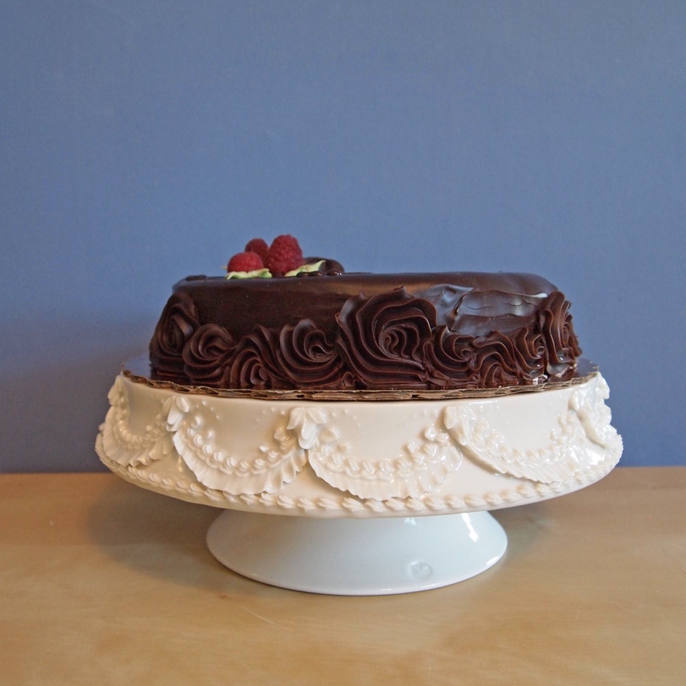 10" cake stand in white with ribbon ruffles