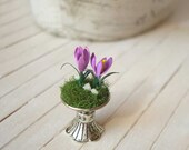 Dollhouse Crocus arrangement in 1/12 scale