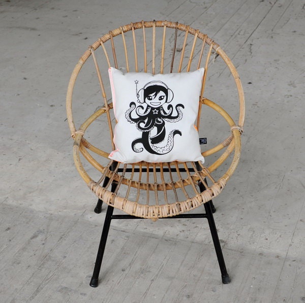 Octogirl cushion