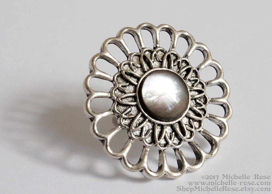 Black Mother of Pearl & Antique Silver or Antique Gold Ring - Big Chunky Ring - Adjustable Band Ring - Antique Style Ring