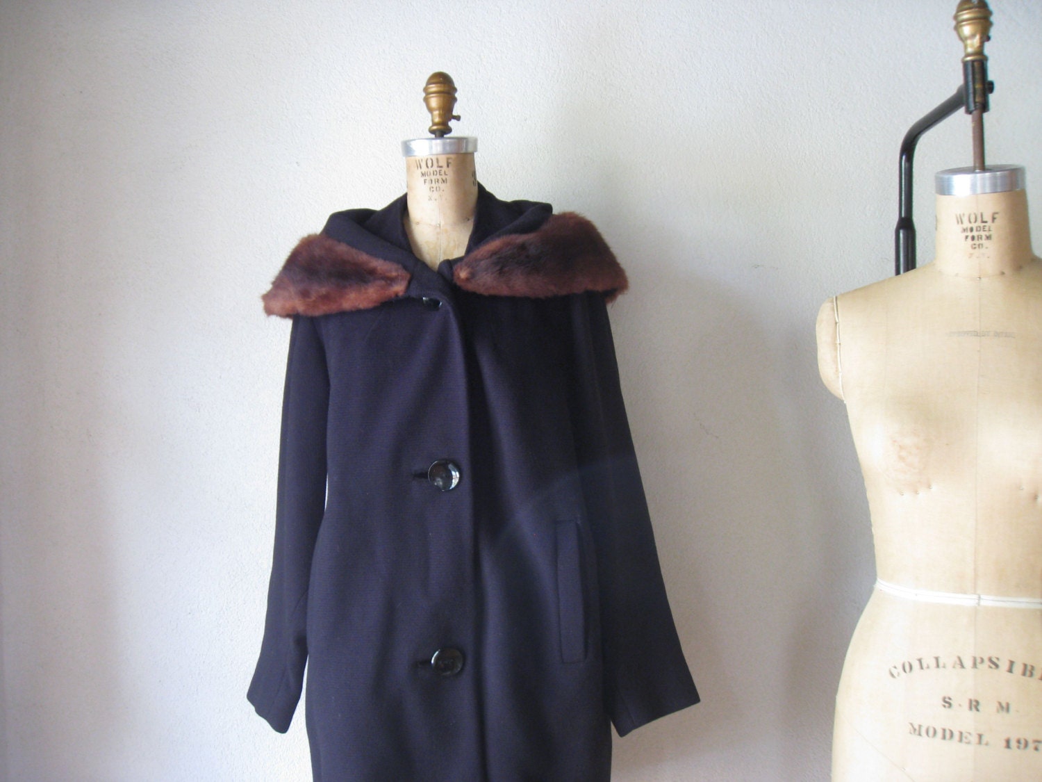 vintage 1950s to 1960s coat / black brown mink fur cape collar tapered sleeves pockets