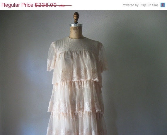 SALE // vintage 1960s to 1970s retro 1920s wedding dress / ivory lace tiered ruffles sheer illusion sleeves boho