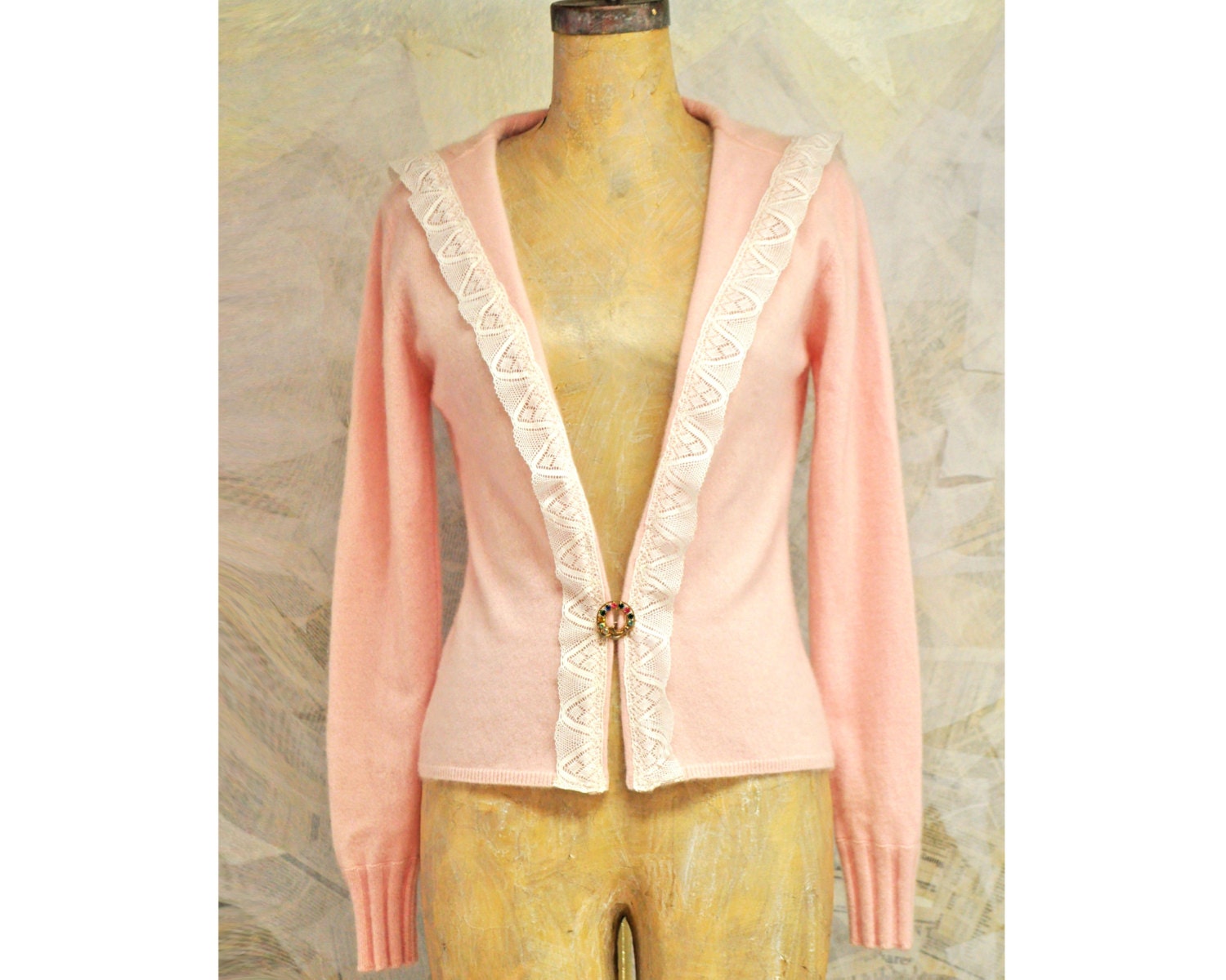 Cashmere Lace & Brooch Cardigan Pink L upcycled vintage rainbow Rhinestone brooch